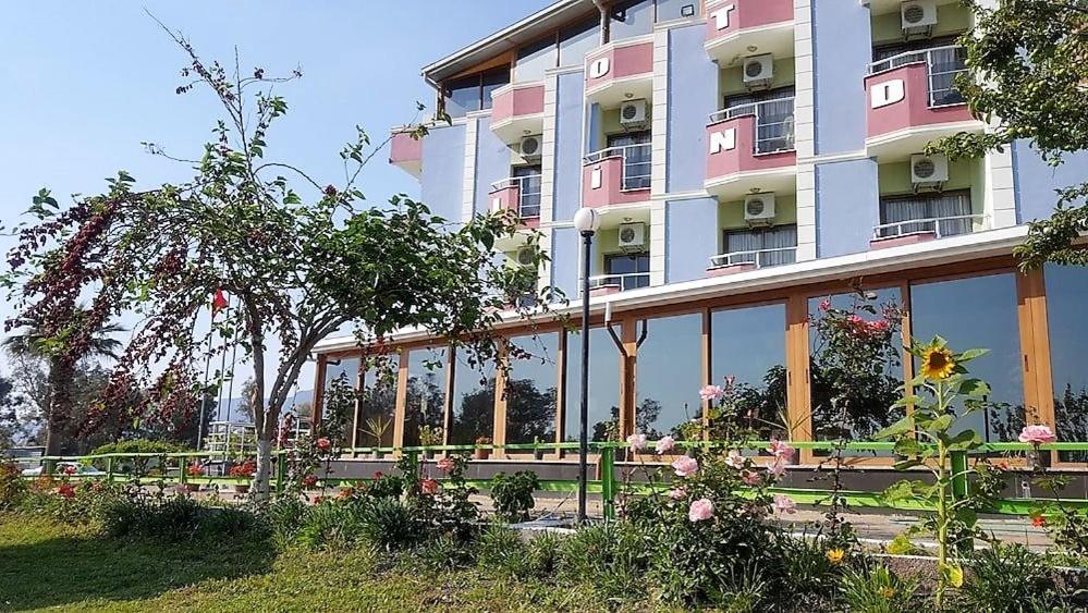 איזמיר Linda Butik Otel Guemuelduer מראה חיצוני תמונה